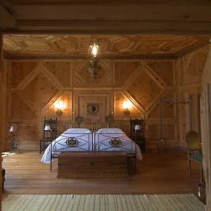  Bed & Breakfast Palazzo Juvalta Italia